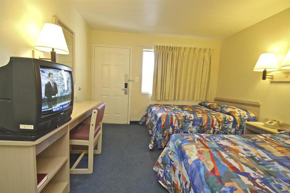 Park Inn By Radisson, Tracy Room photo